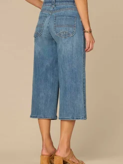 "Ab"solution® High Rise Hook and Bar Relaxed Capri Jeans