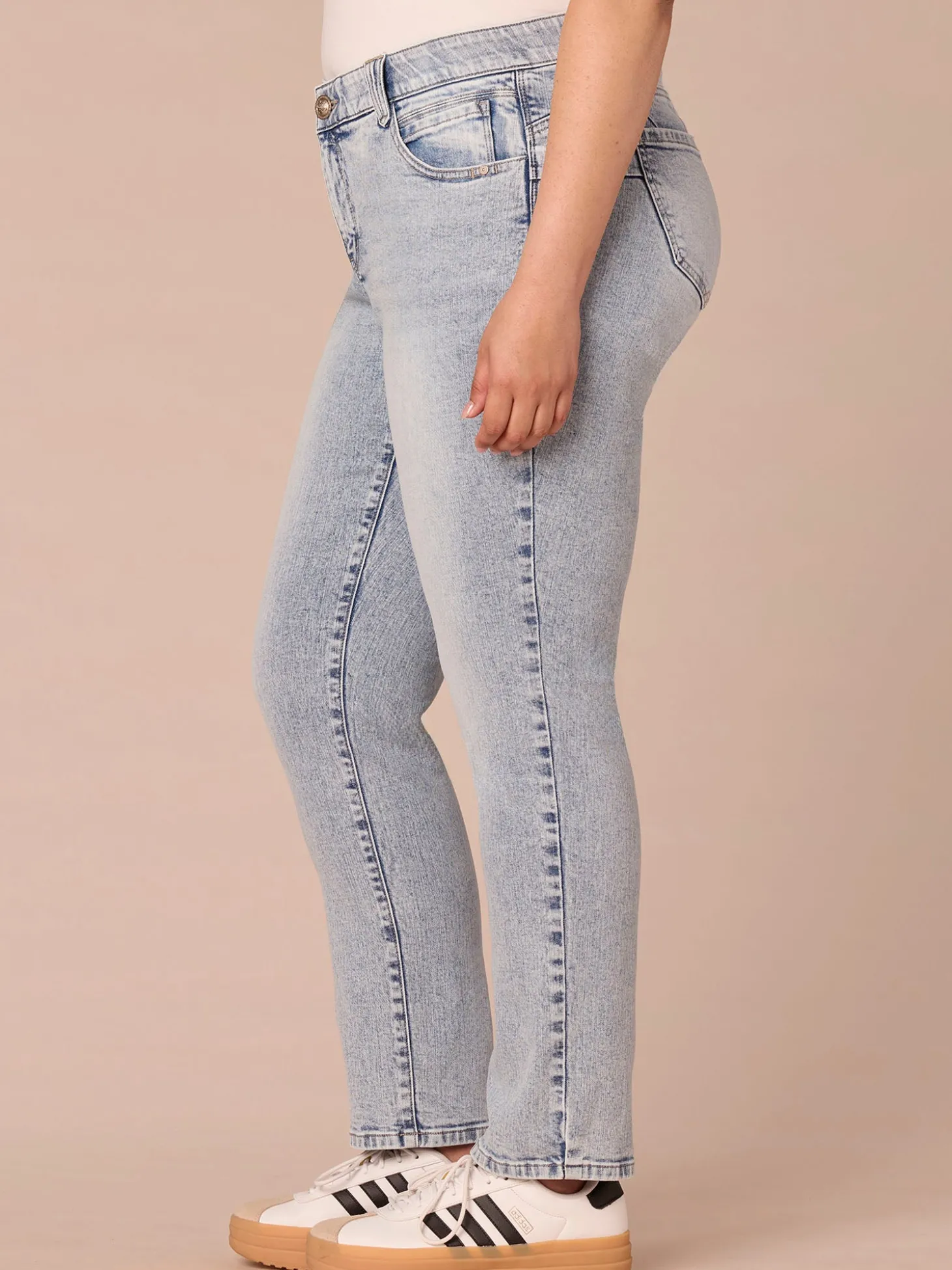 “Ab”solution® Mid-Rise Booty Lift Plus Size Straight Leg Jeans