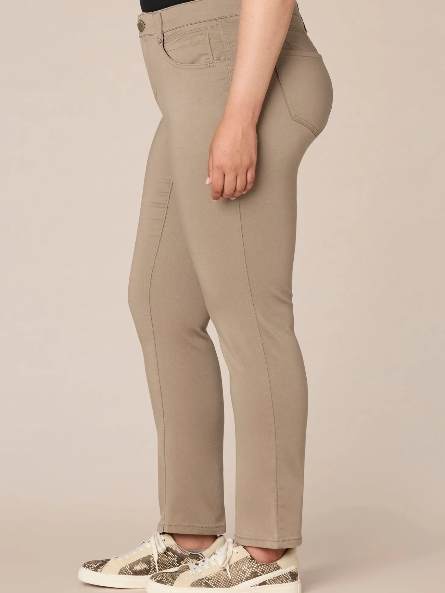 "Ab"solution® Mid-Rise Booty Lift Straight Leg Plus Size Colored Jeans