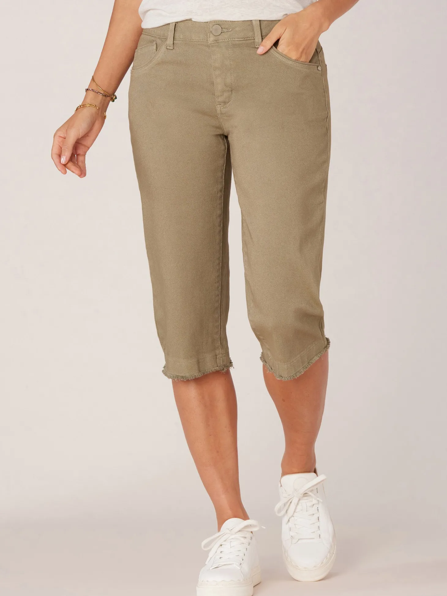 "Ab"solution Mid-Rise Fray Hem Skimmer Pant