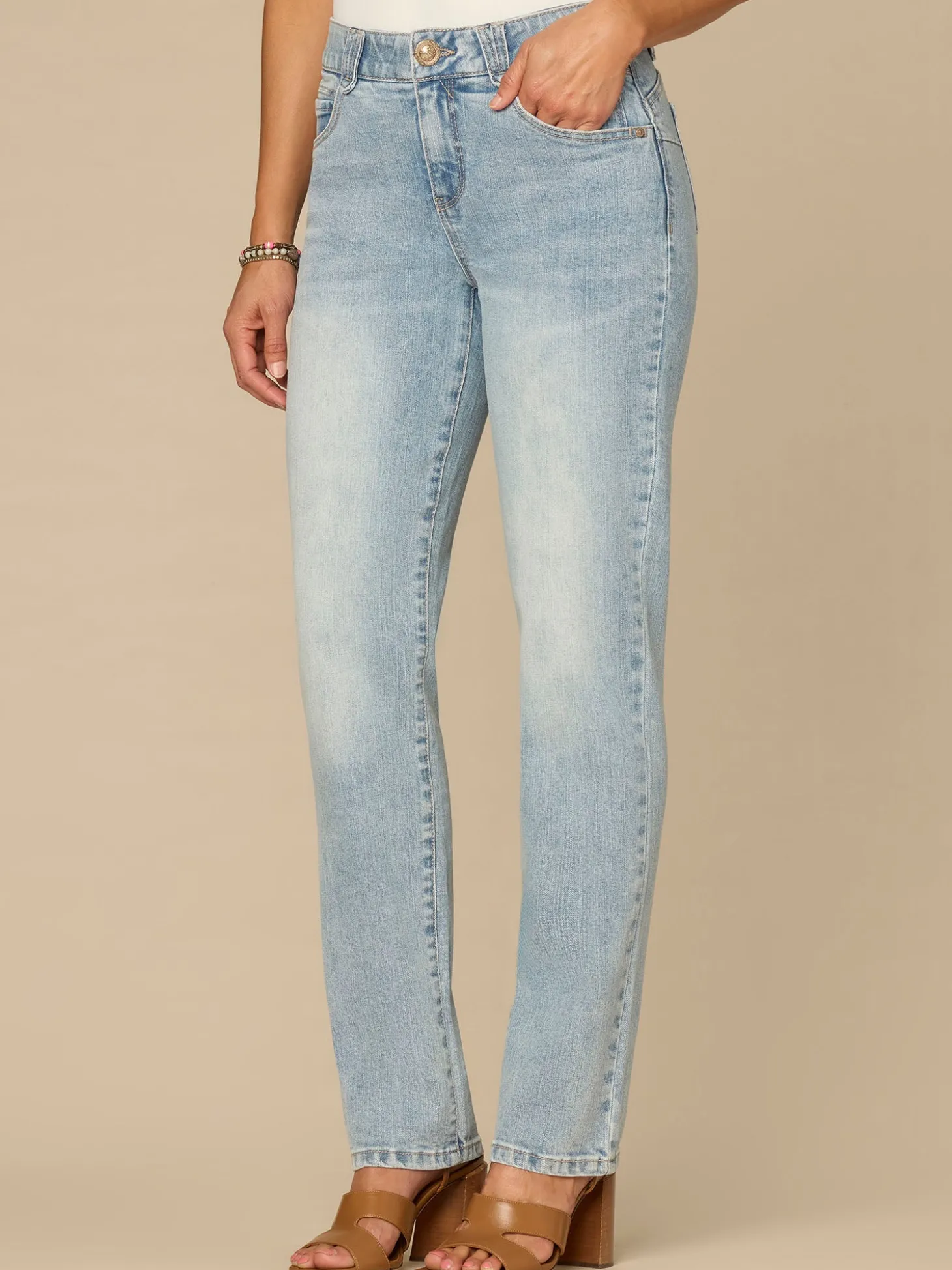 “Ab”solution® Mid-Rise Light Blue Booty Lift Petite Straight Leg Jeans