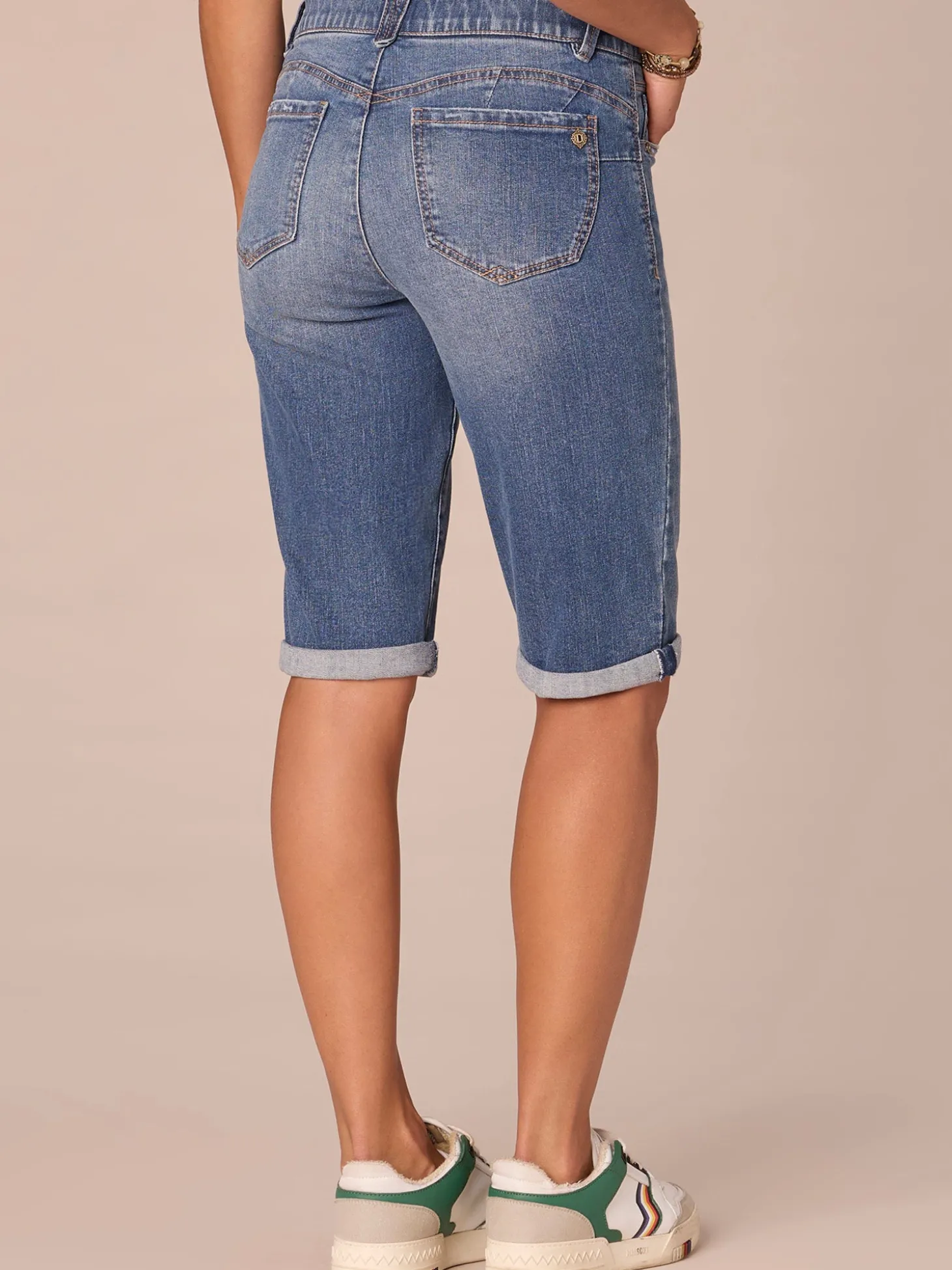 "Ab"solution Mid-Rise Petite Bermuda Shorts with Angled Dart Seams