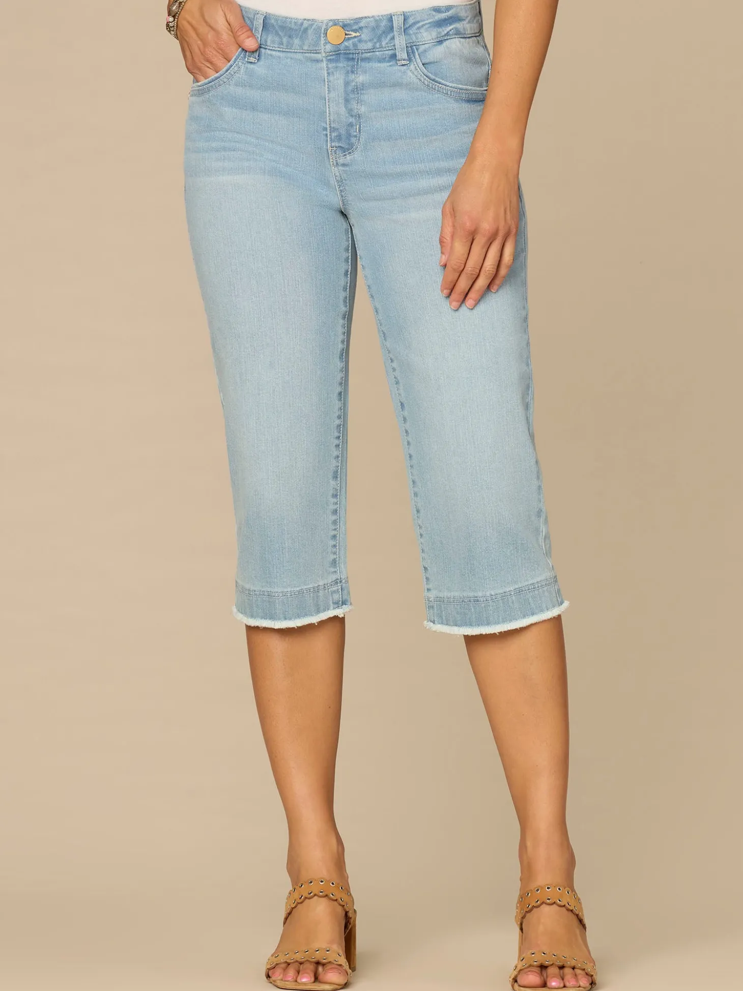 “Ab”solution® Mid-Rise Powder Blue Fray Hem Petite Skimmer Jeans