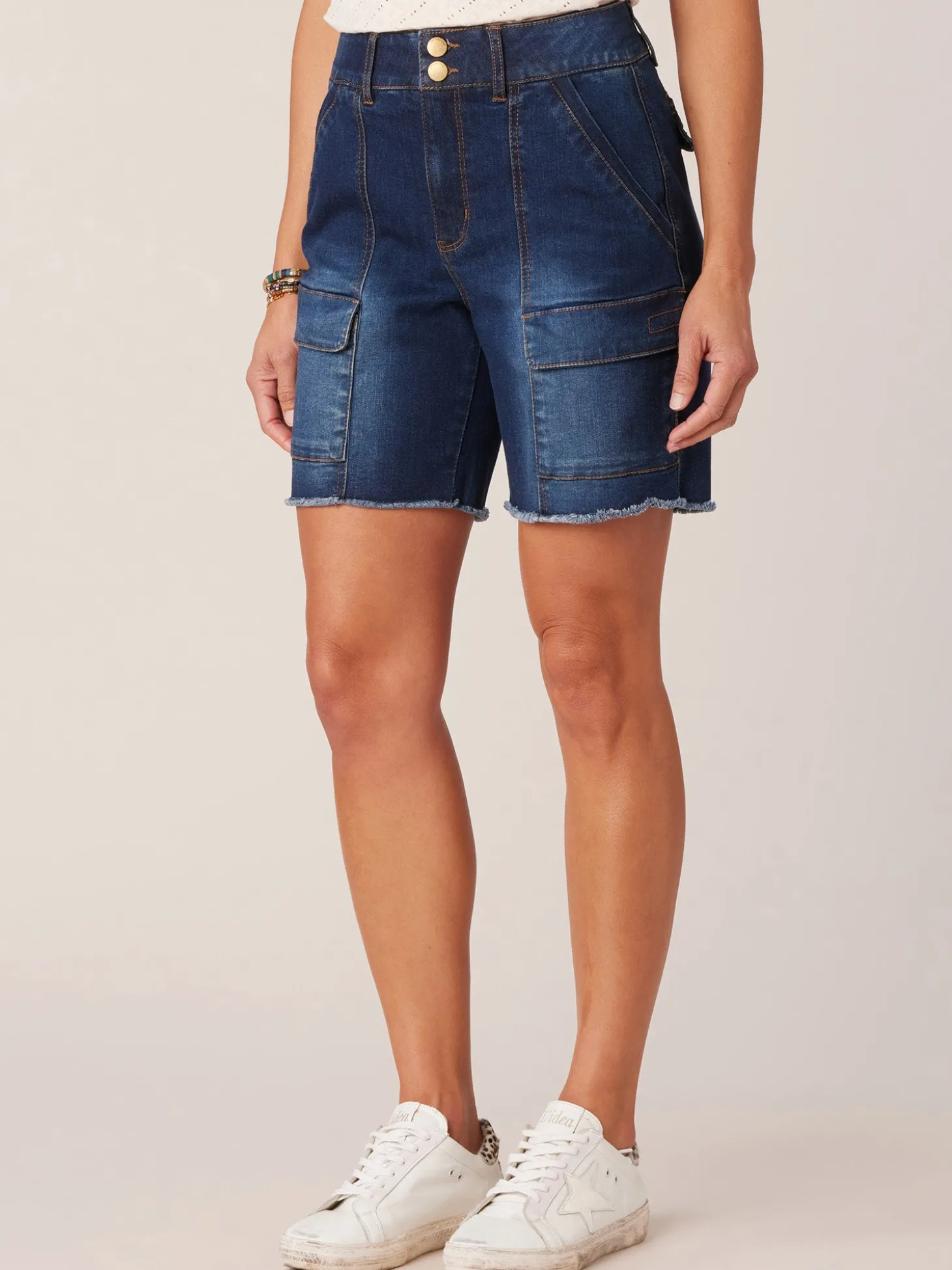 "Ab"solution Skyrise Double Button Flap Patch Pocket 7" Cargo Short
