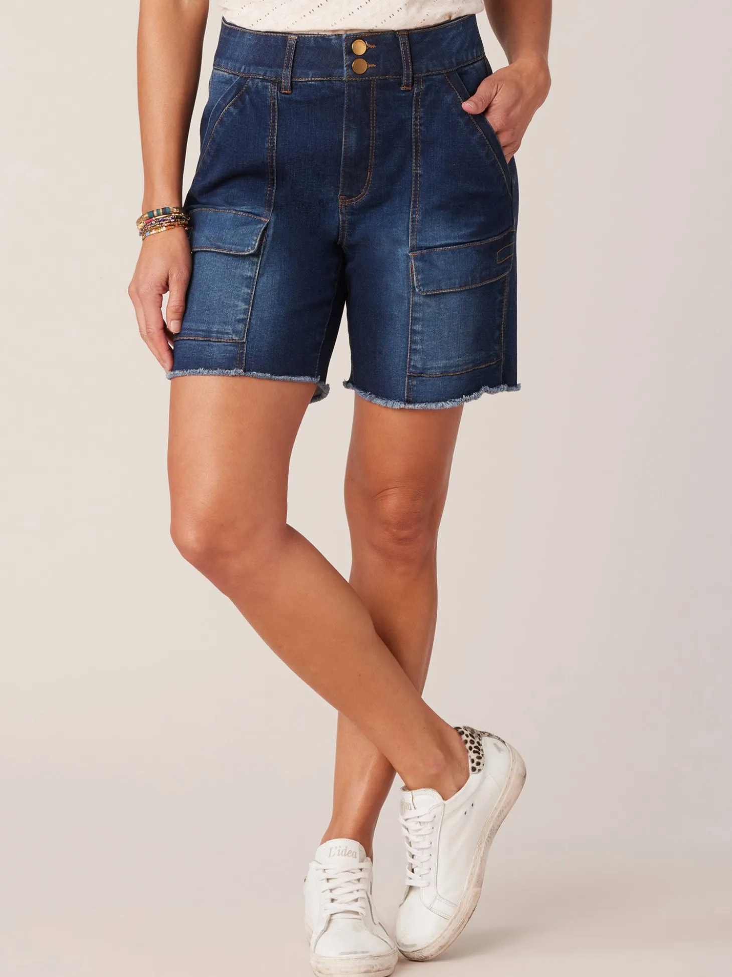 "Ab"solution Skyrise Double Button Flap Patch Pocket 7" Cargo Short