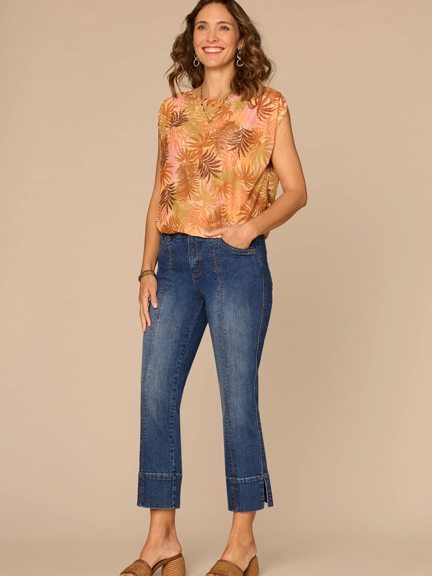 Extended Shoulder Sleeve Boat Neck Printed Bubble Hem Knit Top