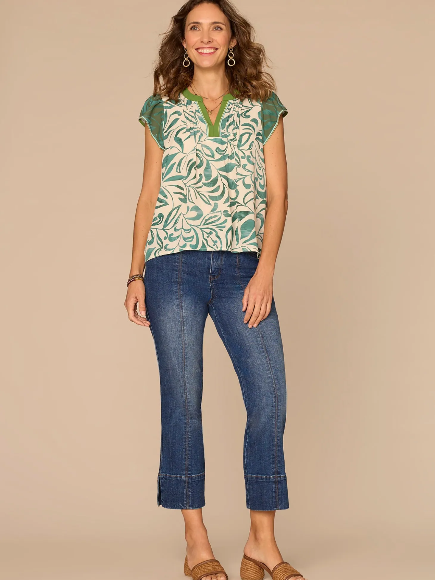 Flutter Cap Sleeve Split V-Neck Pintuck Front Printed Petite Woven Top