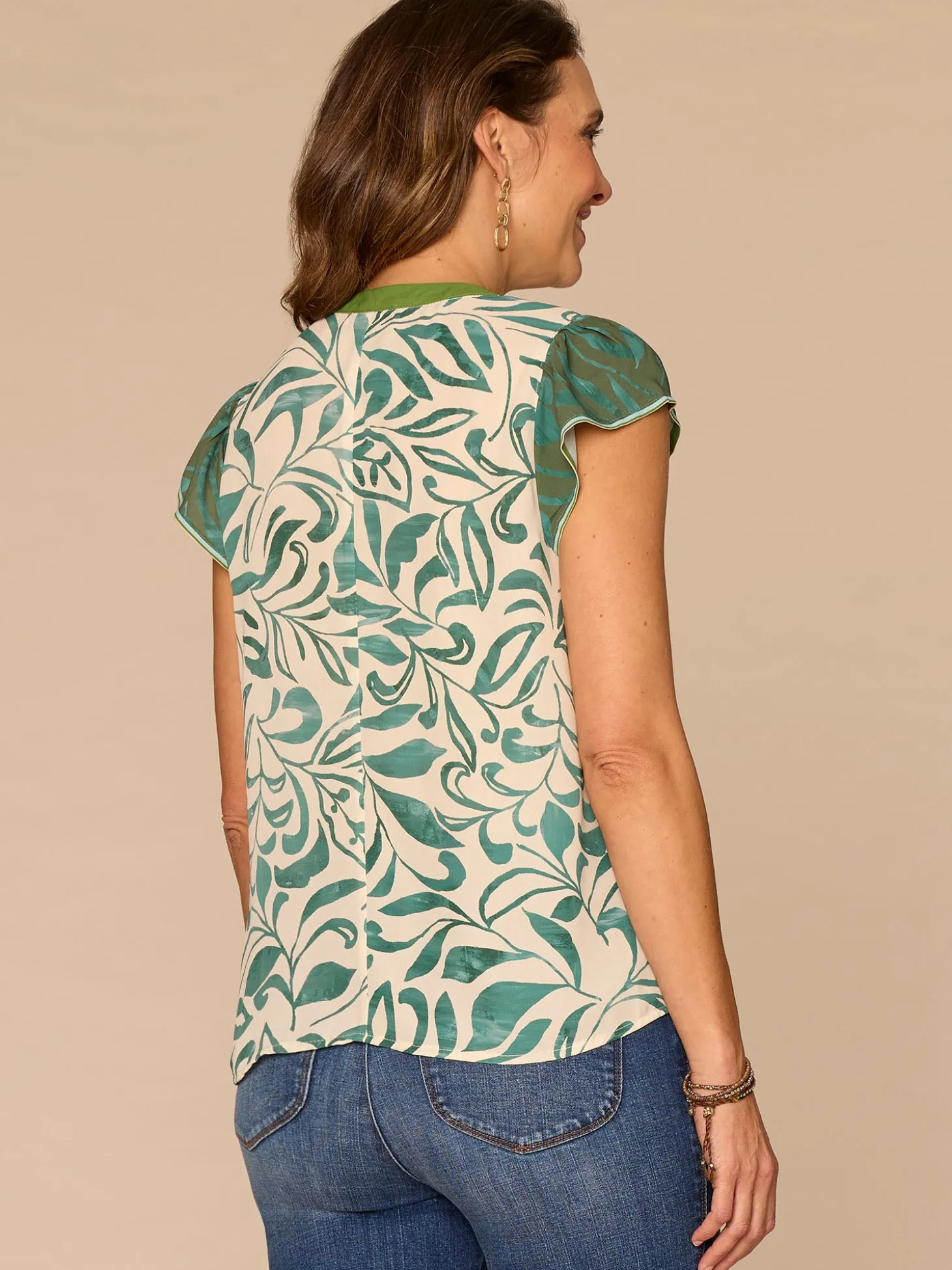 Flutter Cap Sleeve Split V-Neck Pintuck Front Printed Woven Top