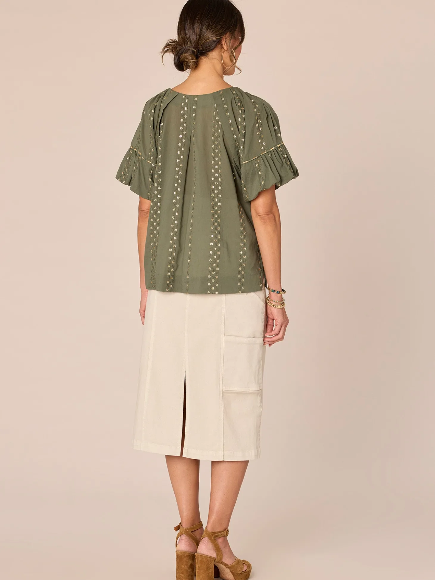 Short Bubble Sleeve Spliced V-Neck Embroidered Woven Top