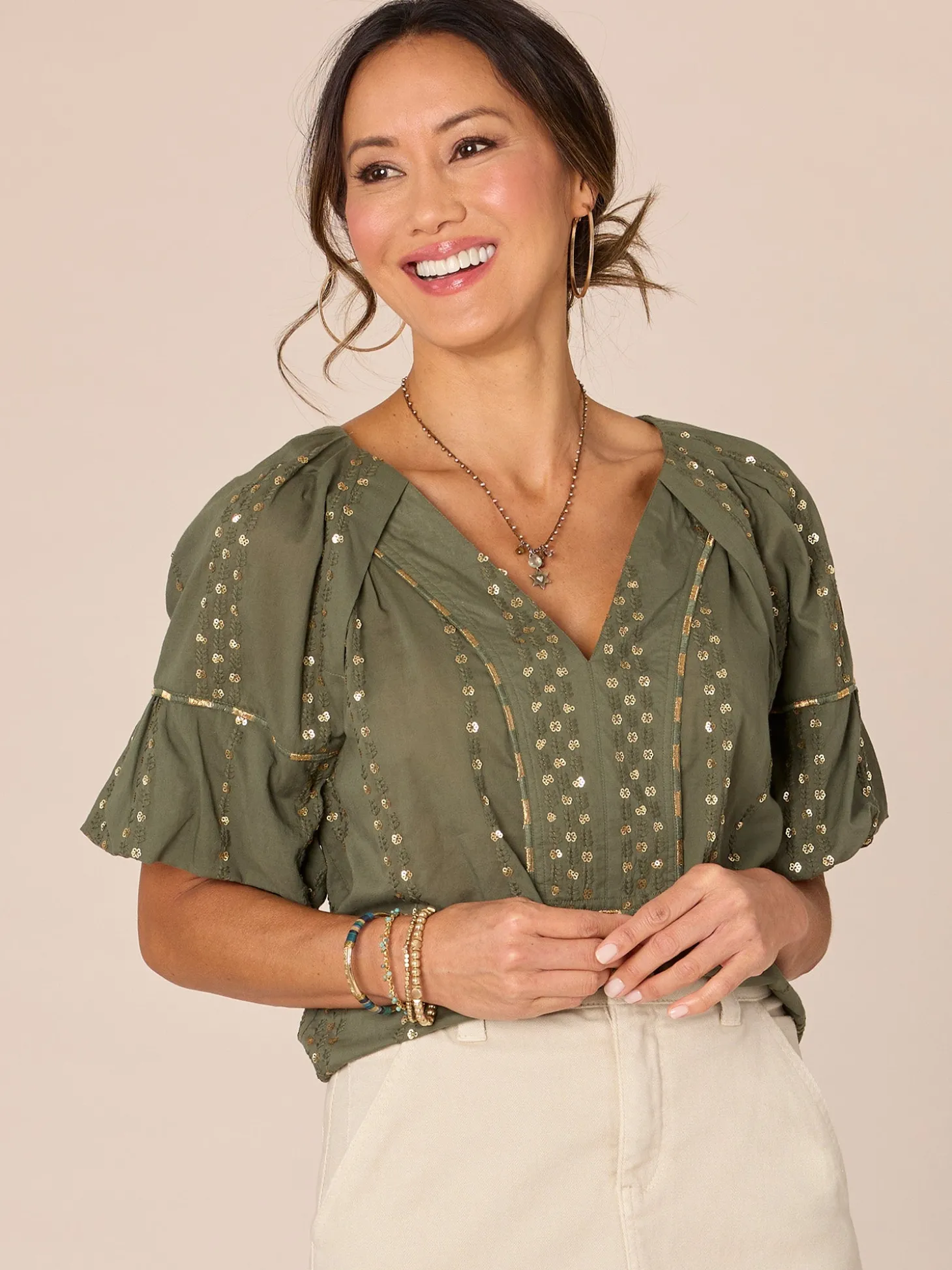 Short Bubble Sleeve Spliced V-Neck Embroidered Woven Top