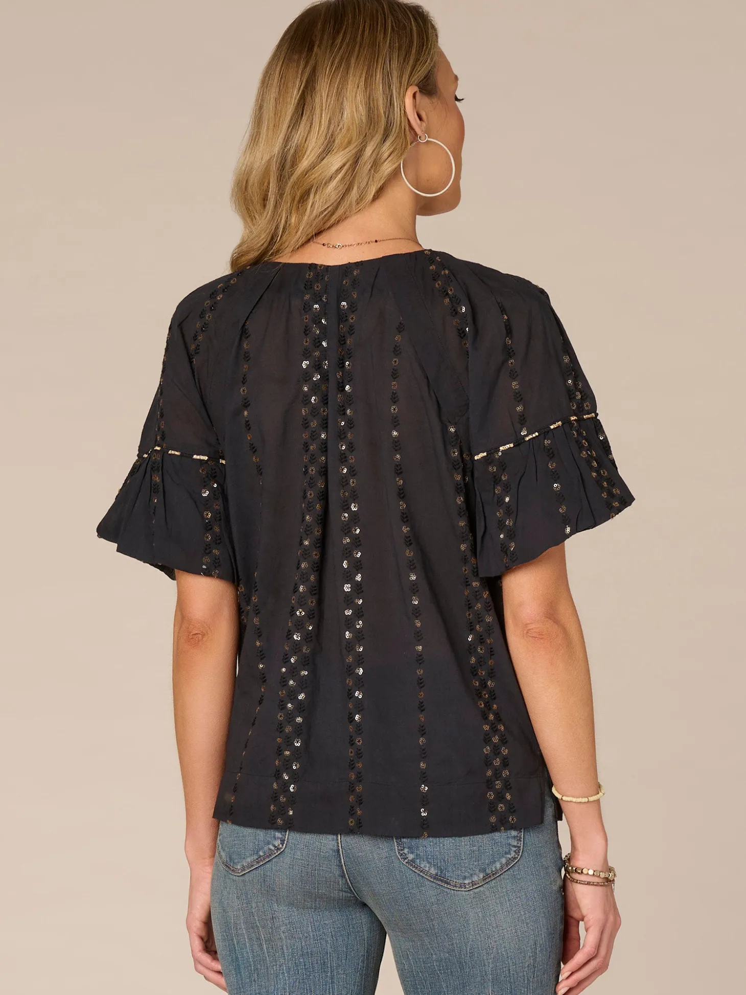 Short Bubble Sleeve Spliced V-Neck Embroidered Woven Top