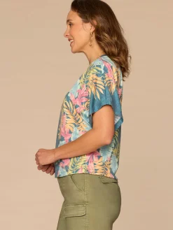 Short Dolman Sleeve Scallop Scoop Neck Placement Print Knit Top
