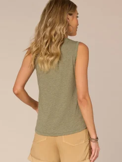 Sleeveless Sweetheart Neck Shell Tuck Embroidered Knit Tank Top