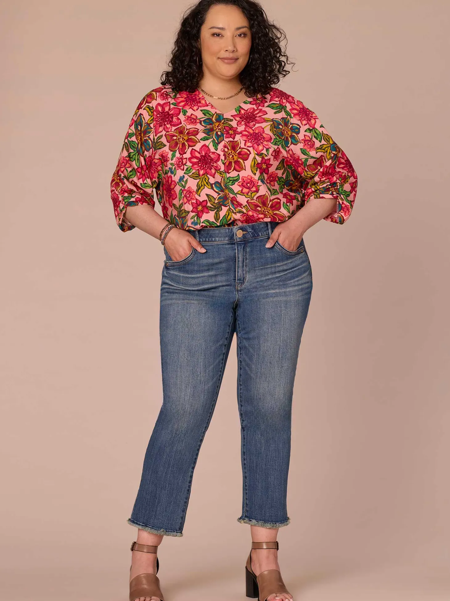 Three Quarter Kimono Sleeve V-Neck Floral Print Plus Size Woven Top