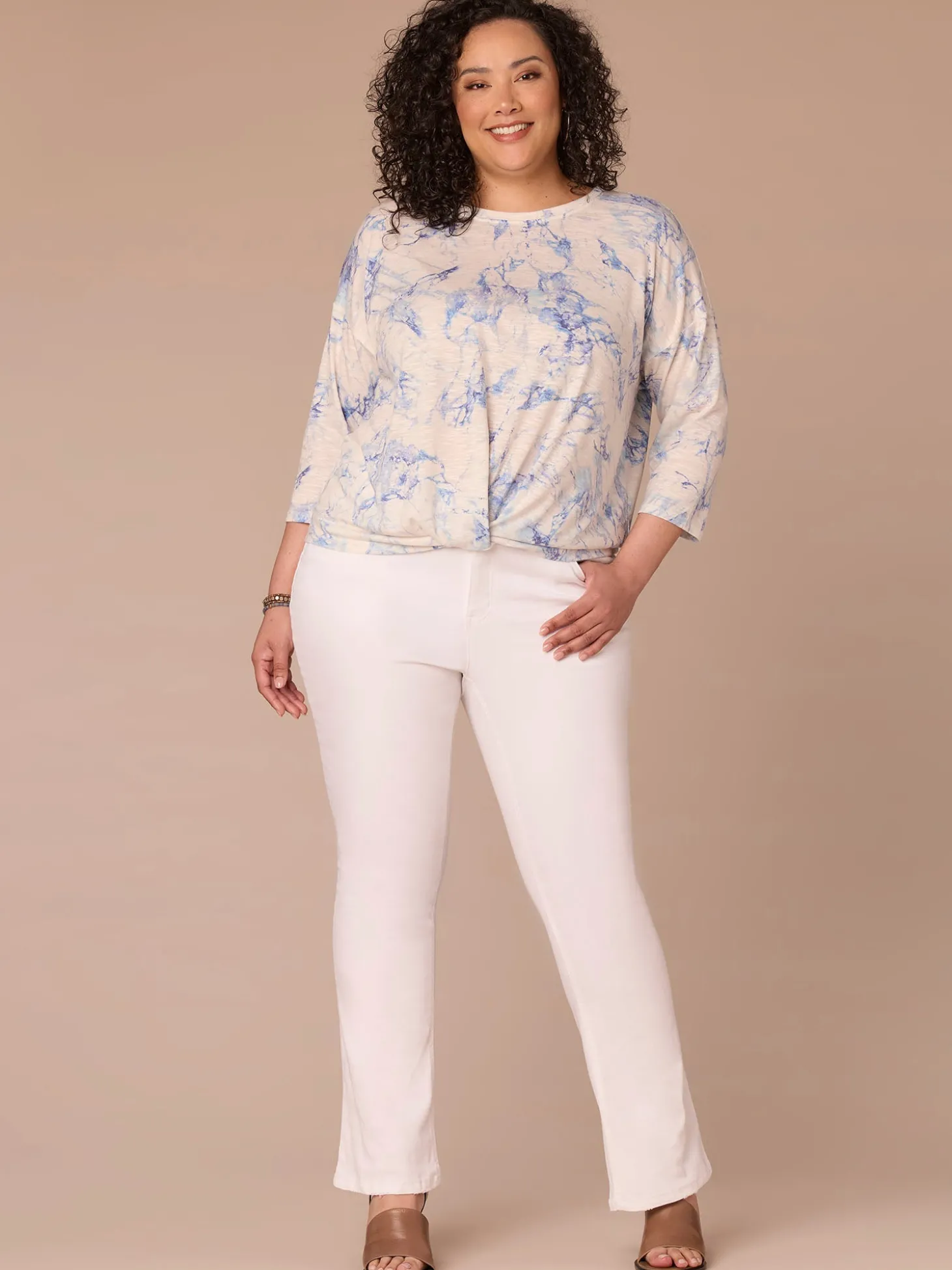 Three Quarter Sleeve Scoop Neck Twist Hem Printed Plus Size Knit Top